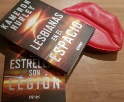 #20 LAS ESTRELLAS SON LEGIÓN (LESBIANAS EN EL ESPACIO), KAMERON HURLEY